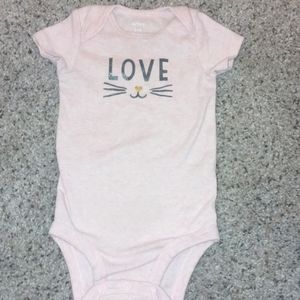 Carter's onsie 6-9 months